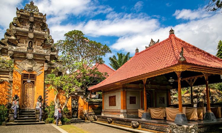 Fasilitas Istana Puri Saren Agung Ubud