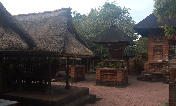 Alamat Pura Maospahit