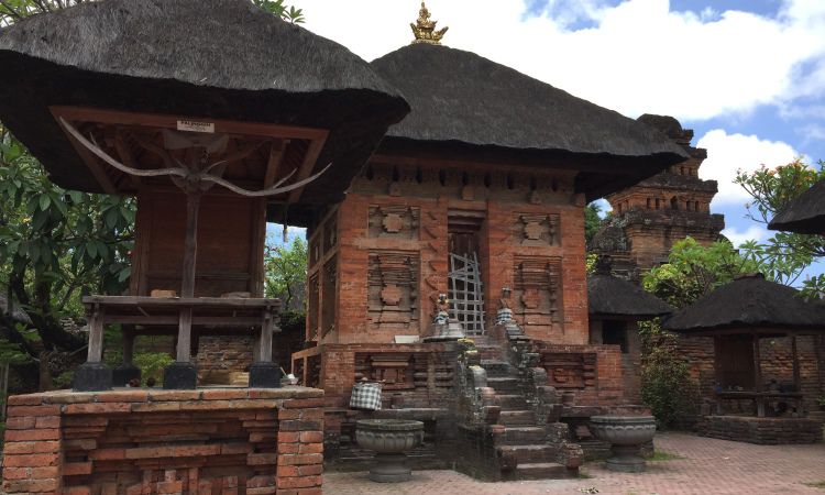 Daya Tarik Wisata Pura Maospahit