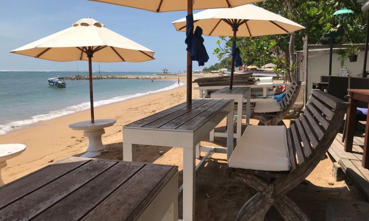 Fasilitas Wisata di Pantai Sindhu