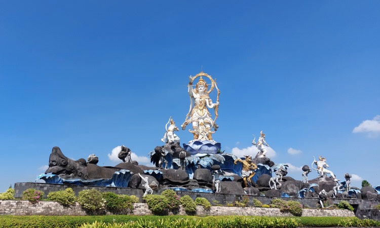 Patung Titi Banda, Objek Wisata Hits dengan Keindahan Bersejarah di Denpasar