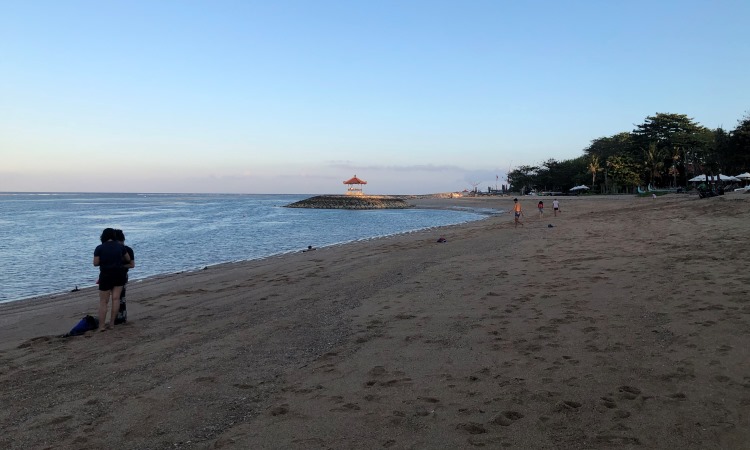 Ragam Aktivitas Menarik Pantai Sindhu