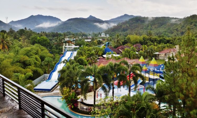 Cafless Waterpark Lombok Barat