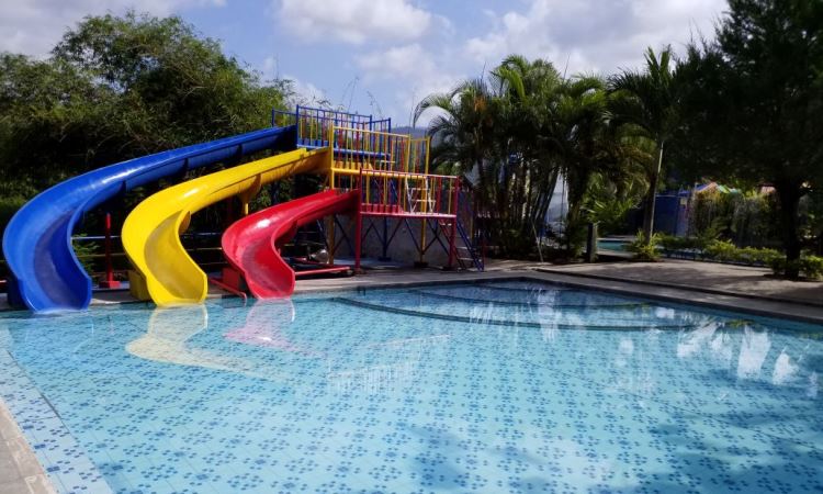 Daya Tarik Wisata Cafless Waterpark