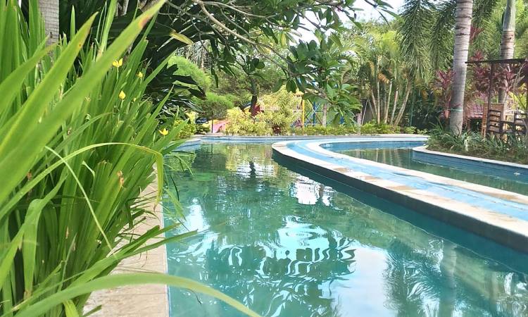 Fasilitas di Cafless Waterpark