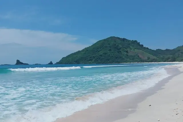 Aktivitas Menarik di Pantai Mekaki