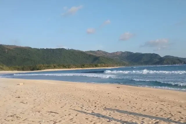 Daya Tarik Wisata Pantai Mekaki