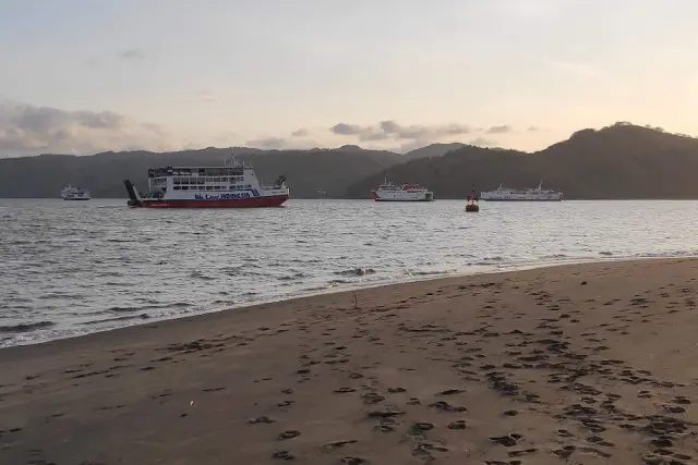 Fasilitas di Pantai Cemare Lembar