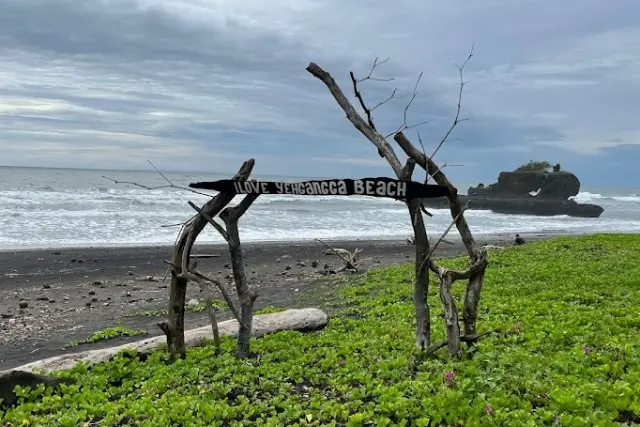 Fasilitas di Pantai Yeh Gangga