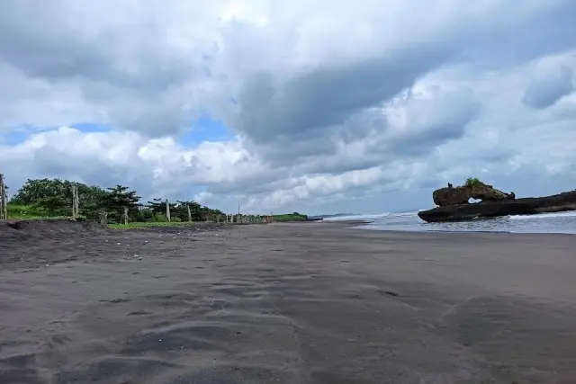 Pantai Yeh Gangga Tabanan