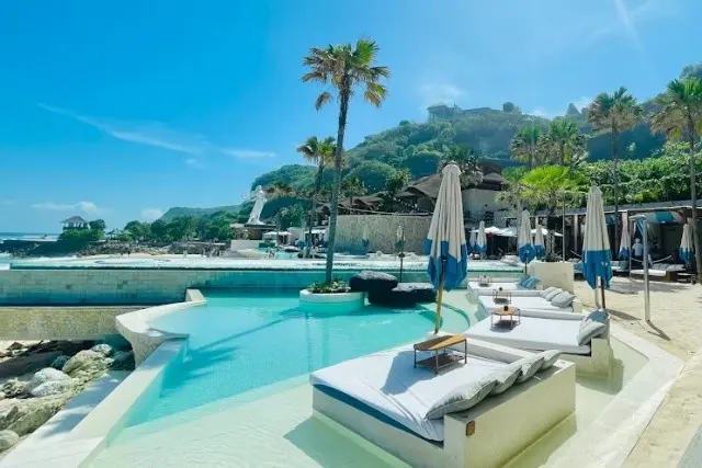 Alamat Cattamaran Beach Club