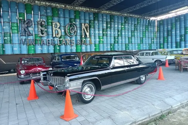 Alamat Kebon Vintage Cars Bali