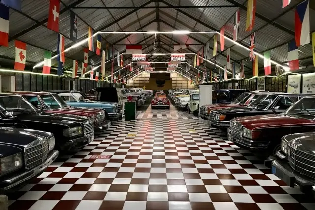 Daya Tarik Kebon Vintage Cars Bali