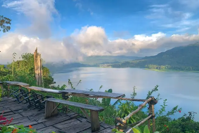 Fasilitas Puncak Wanagiri