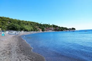 Alamat Pantai Jemeluk
