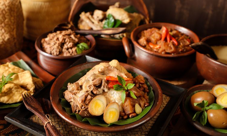 25 Makanan Khas Jogja yang Terkenal Lezat