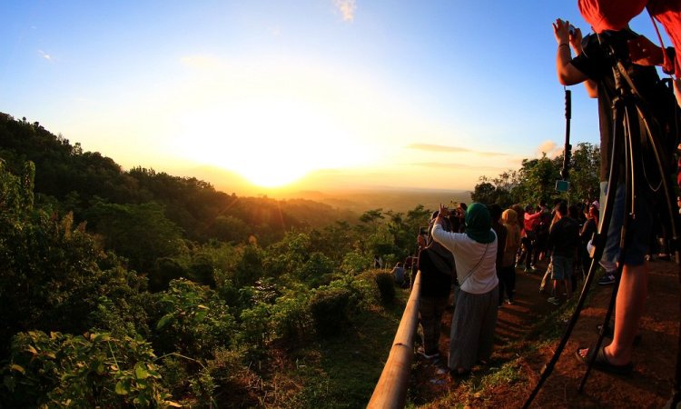 Aktivitas di Panthuk Situmbu
