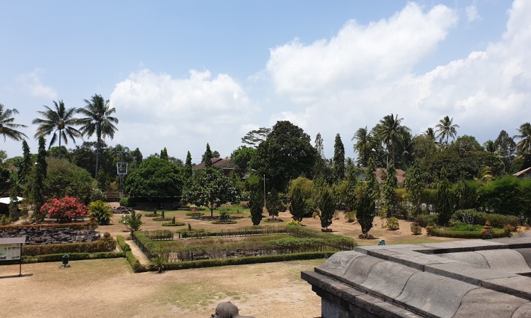 Alamat Candi Mendut