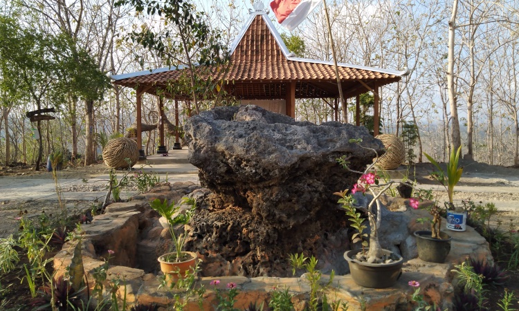 Watu Payung Turunan, Destinasi Wisata Alam Hits di Gunung Kidul