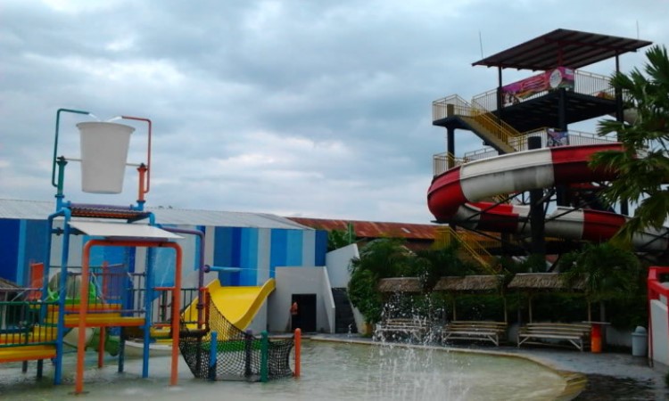 Balong Waterpark, Taman Rekreasi Air Favorit Liburan Keluarga di Bantul