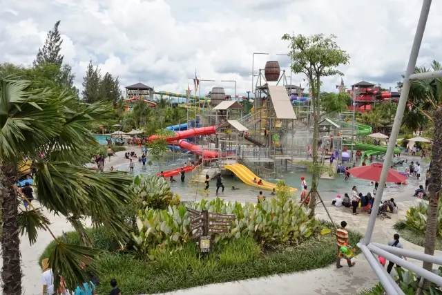 Shutterstock Aktivitas Jogja Bay Waterpark