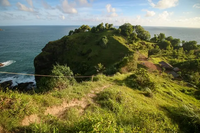 Shutterstock Aktivitas Bukit Pengilon