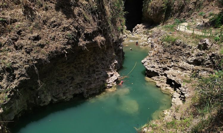 Daya Tarik Wisata Kalisuci Cave Tubing
