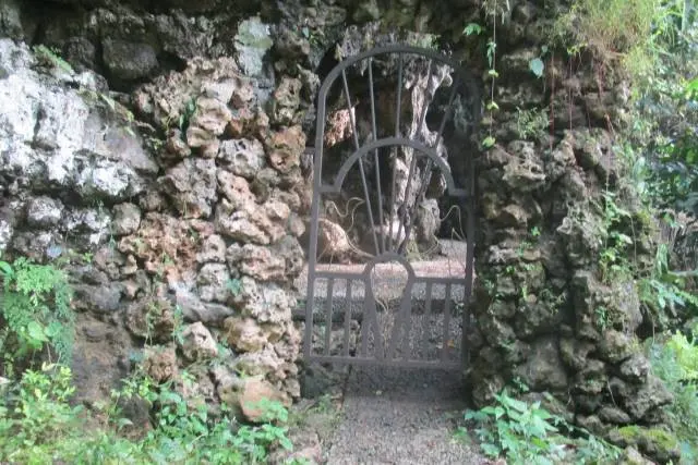 Fasilitas di Goa Sriti