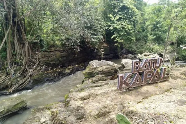 Taman Wisata Batu Kapal Bantul