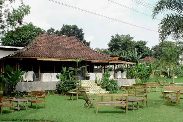 Tepi Sawah Coffee Eatery