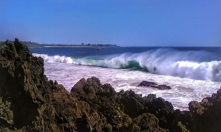Pantai Ombak Tujuh
