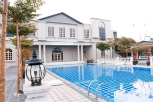 De Jehans Boutique Hotel