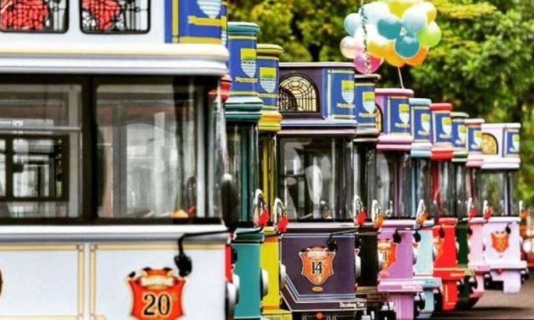 Bandros, Bus Wisata untuk Berkeliling & Menjelajah Kota Bandung