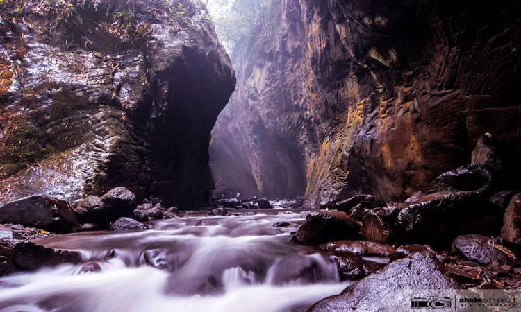 Curug Ibun Pelangi, Destinasi Wisata Alam yang Memesona di Majalengka