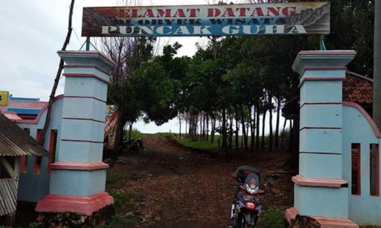 Tiket Masuk Di Wisata Alam Puncak Guha Garut