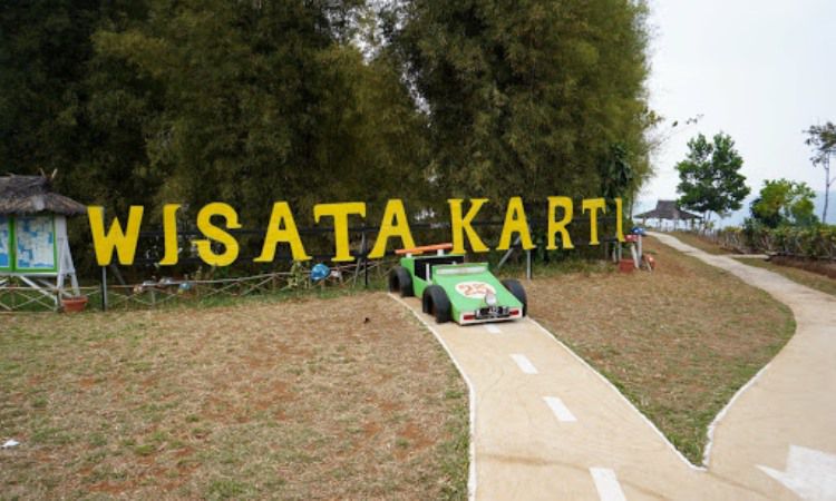 Bukit Panenjoan, Wisata Alam Hits dengan Panorama yang Memesona di Purwakarta