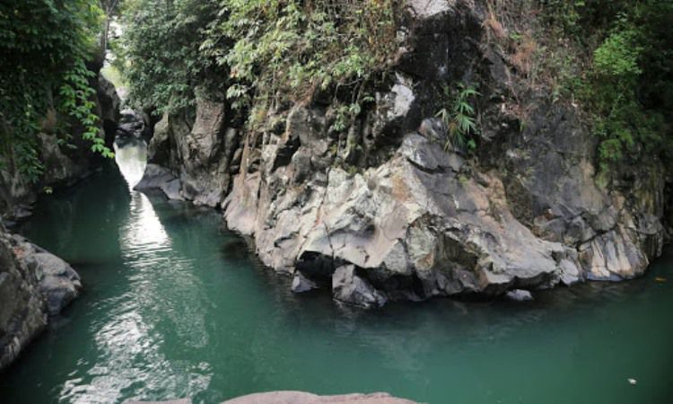 Leuwi Jurig, Panorama Alam Eksotis yang Berbalut Cerita Mistis di Garut