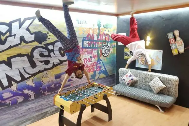 Alamat Upside Down World Bandung