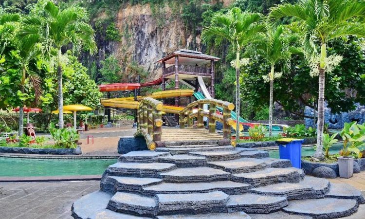 Pesona Nirwana Waterpark