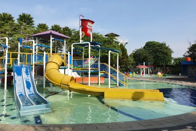 Tektona Waterpark Bandung