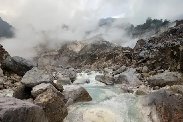 Daya Tarik Wisata Kawah Ratu