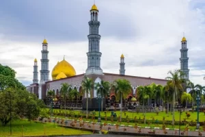 Aktivitas Masjid Kubah Emas Depok