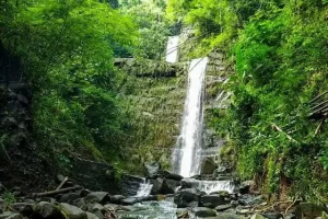 Daya Tarik Wisata Curug Cikahuripan