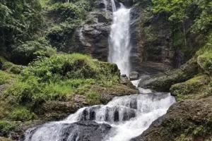 Daya Tarik Wisata Curug Cina