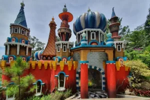 Daya Tarik Famoso Garden