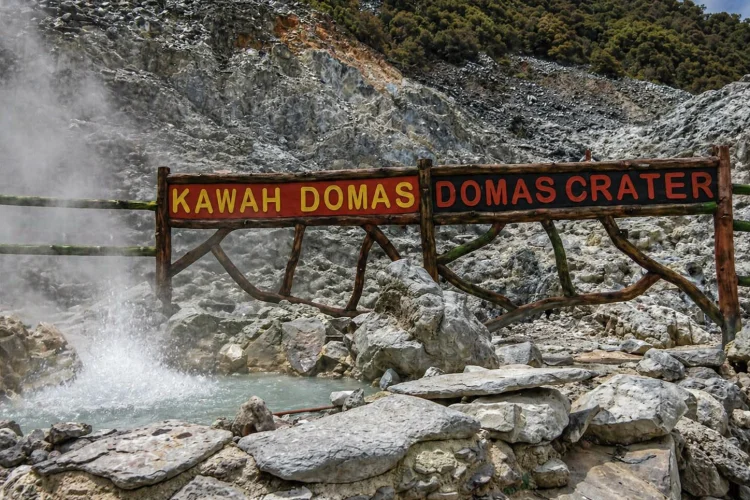 Tips Berkunjung ke Kawah Domas